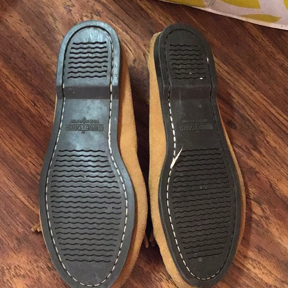 MINNETONKA MOCCASINS - Picture 4 of 9